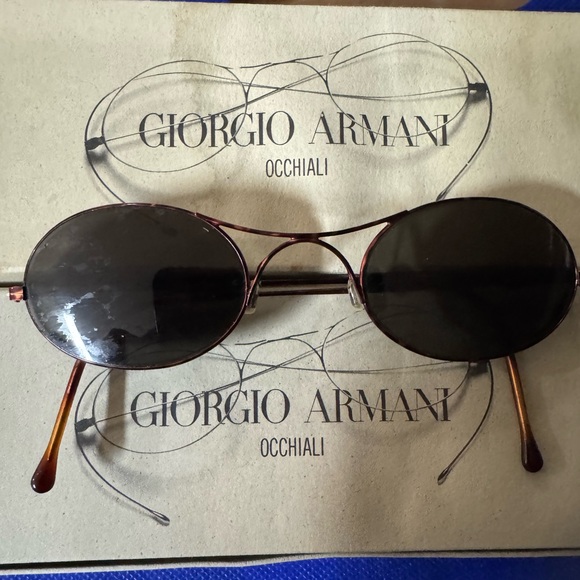 Giorgio Armani Vintage 229S lightweight sunglasses- Pre-loved/EUC- Made in Italy - Picture 5 of 12